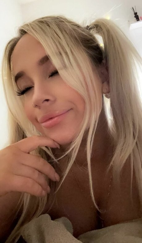 Decadex sex actress archive