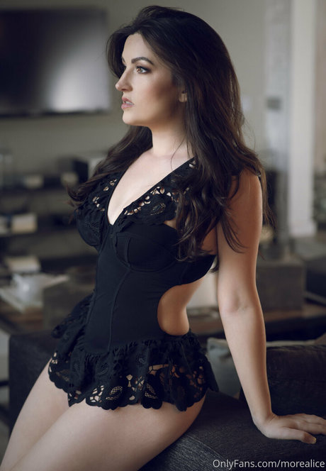 big tits mom onlyfans top pics