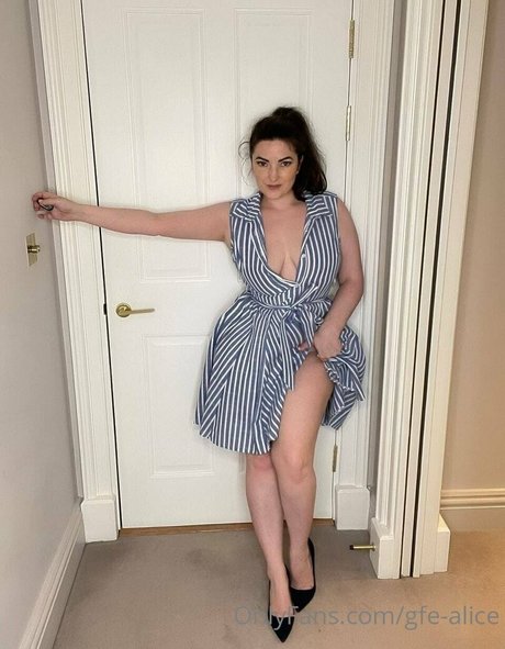 squat onlyfans beautiful pictures