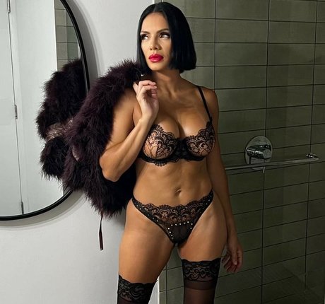 NinaUnrated naked actress galleries