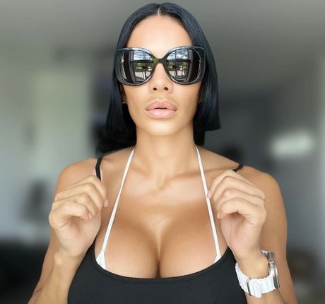 NinaUnrated pornstar erotic image