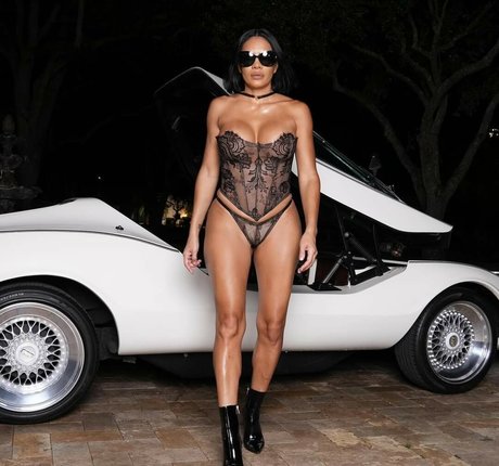 NinaUnrated high quality model img