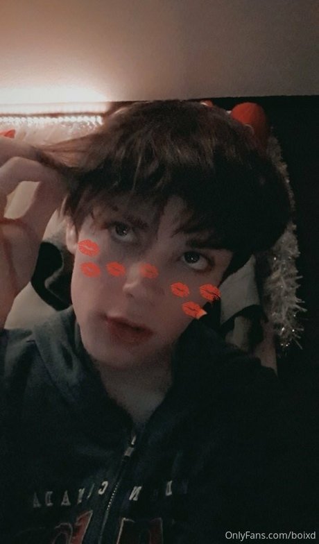 boixd model naked image