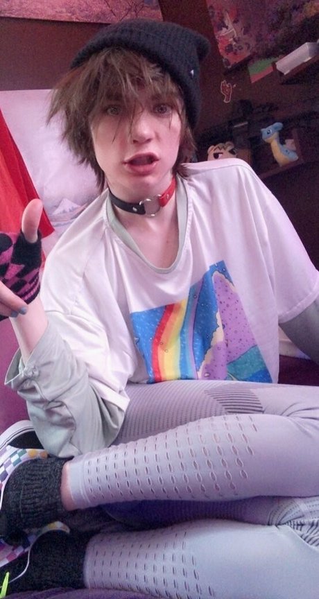 boixd nudes star image