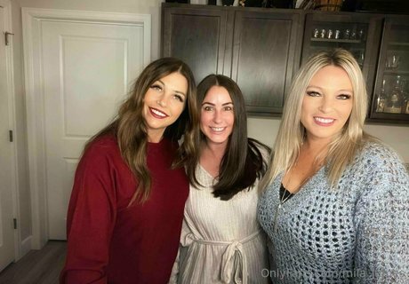 teen cumshot onlyfans beautiful photo