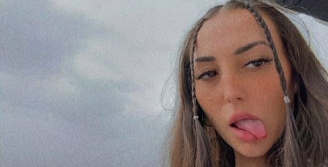 female popular onlyfans pornos pictures