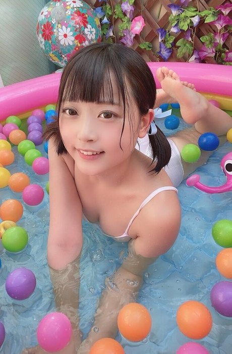 Shiomelon model pretty photos