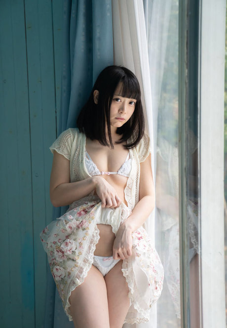 Shiomelon model adult pic