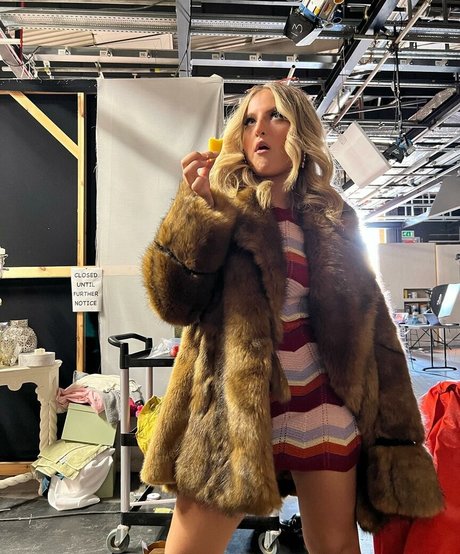 Daisy Campbell hot actress archive