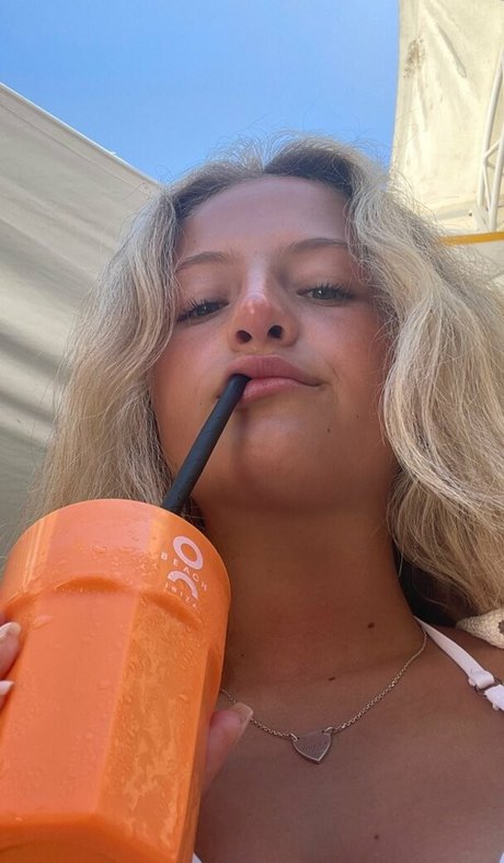 Daisy Campbell pornstar beautiful pictures