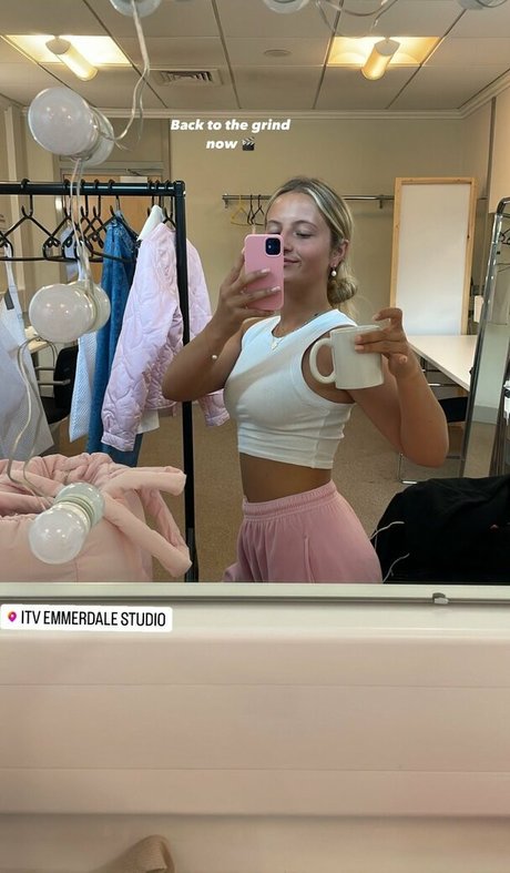 Daisy Campbell pornstar image