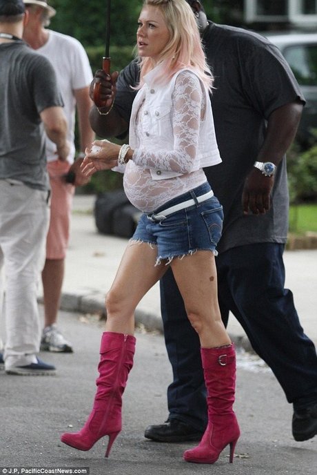 Naomi Watts hot star images