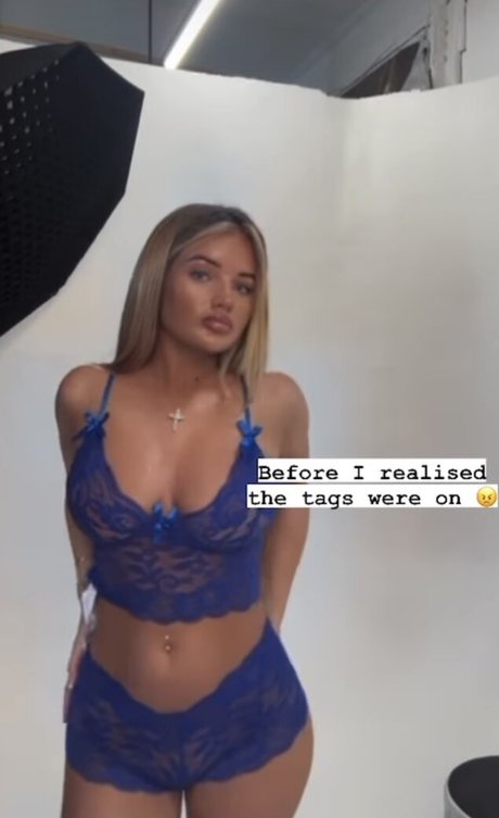 Mia Woodhall adult actress img