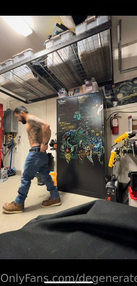 degeneratewelder0321 naked pornstar img