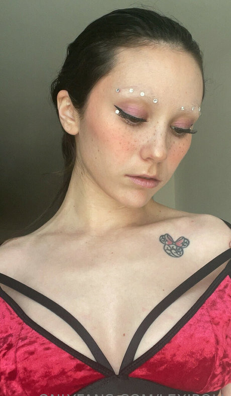 Lexipoll pretty model pictures