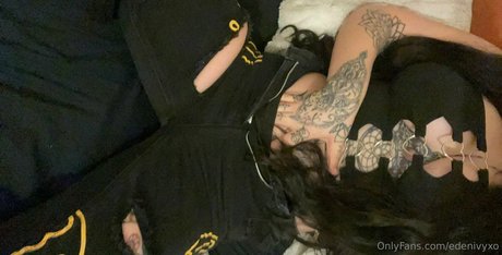 edenivyxo adult model pics