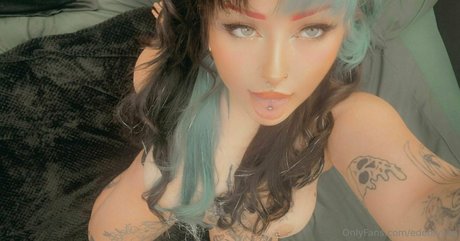 edenivyxo star nude photo