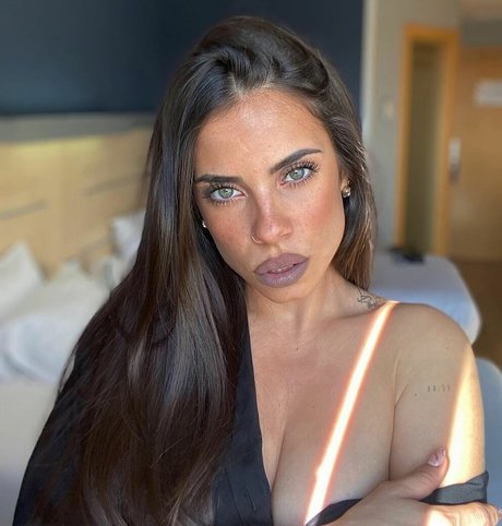 Yai Tejera star naked pic