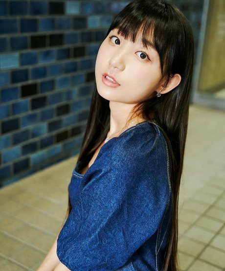 Eunji Pyoapple model art archive