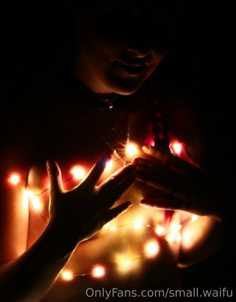 small waifu star image