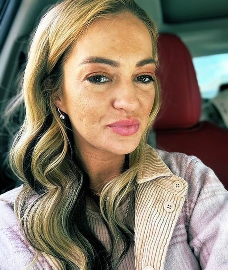 latina milf onlyfans hot nude image