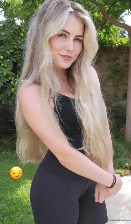 Nicki Taylor pornstar erotic img