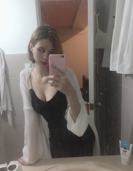 Kura Onee san adult model photo