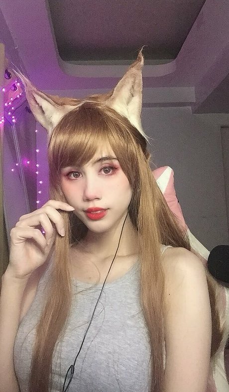 Kura Onee san hot model image