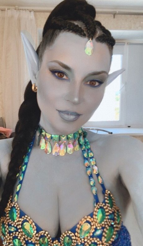 blonde wife onlyfans hot sexy picture