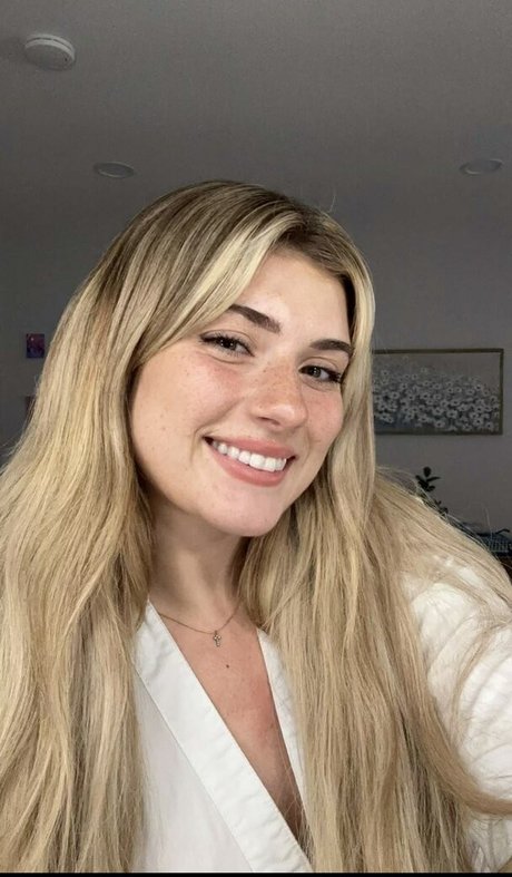 Faith Ordway erotic model pictures