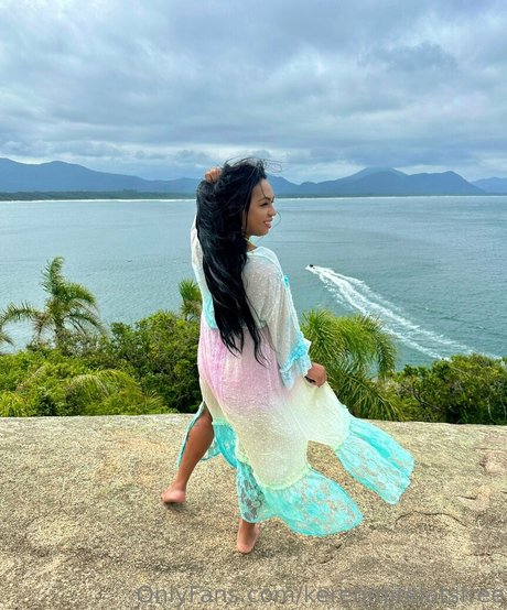 kerenmirelatsfree art pornstar photo