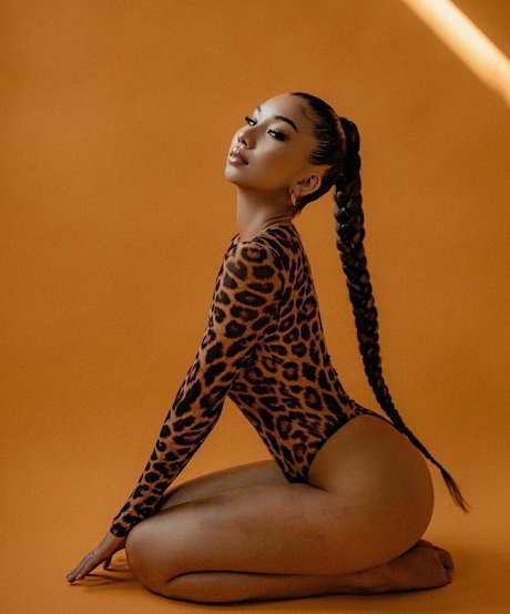 Lumma Aziz porn model picture