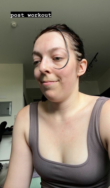 Swell Entertainment star nudes photo