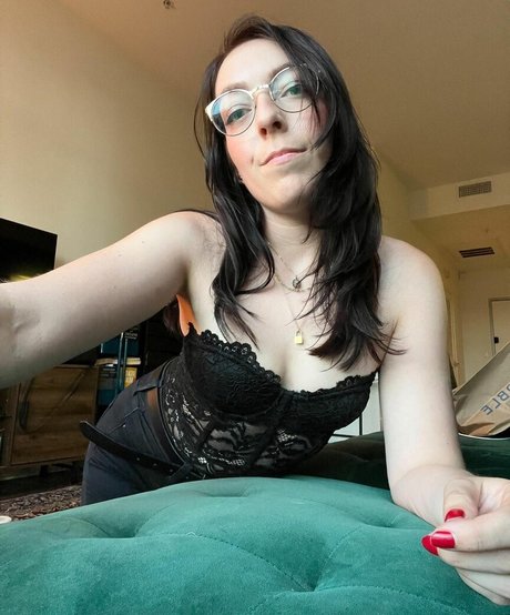 Swell Entertainment star top pic