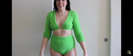 Swell Entertainment model nice pictures