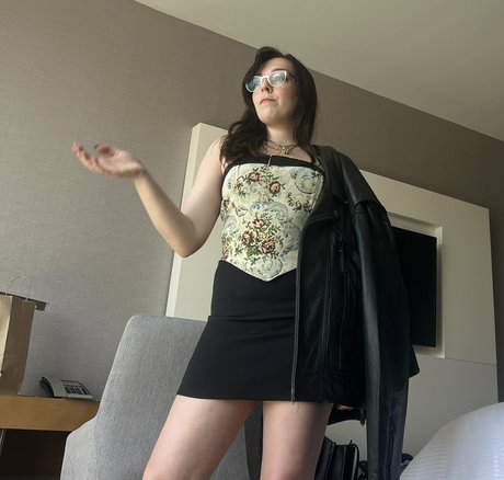 Swell Entertainment nice model img