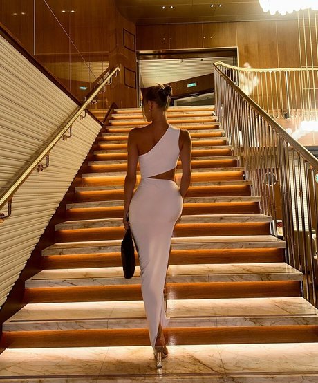 Lauren Worboys model art images