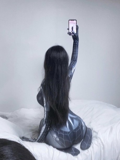 yurasweb erotic actress pics