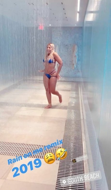 Ashanti free actress pictures