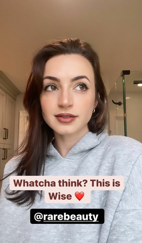 Gibi Asmr model free pics