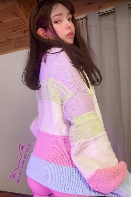 Kittew nude model photo