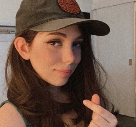 Kittew art star photo