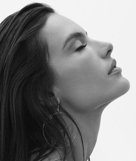 hooters onlyfans pretty pic