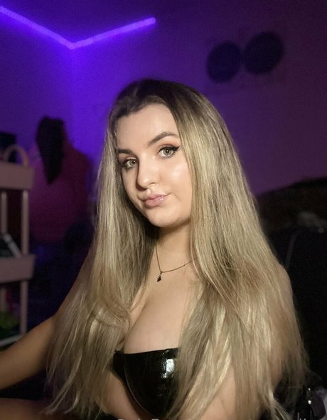 autumnclips best model photo