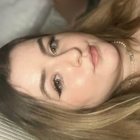 autumnclips model erotic photo