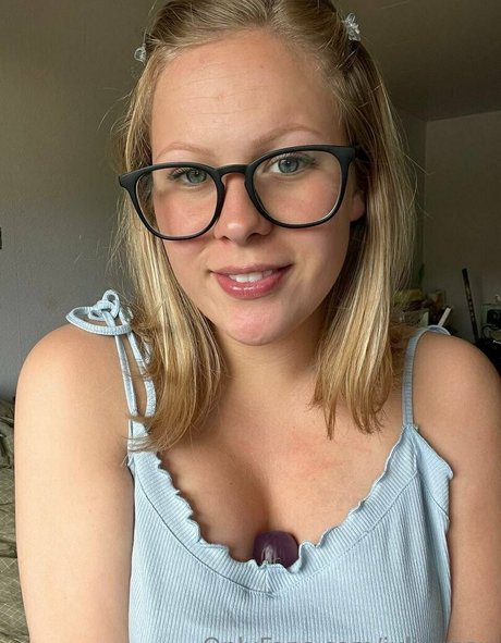 julix may beautiful actress galleries