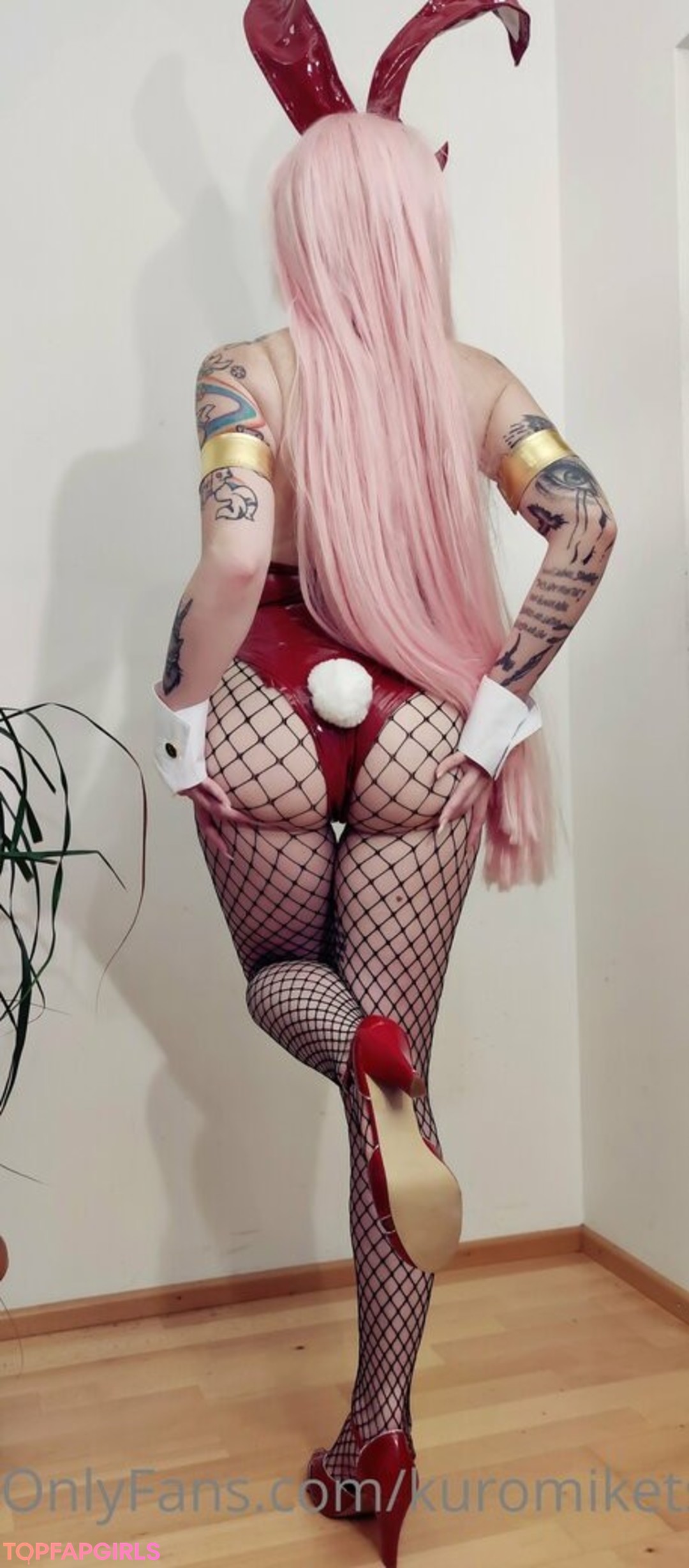 kuromiketsu nude model image