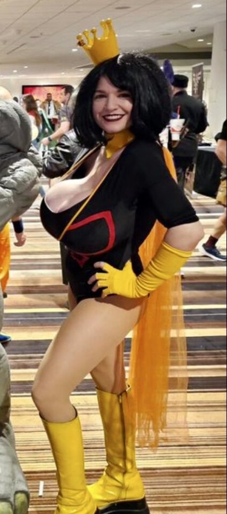 Heidi Corinne star art pics