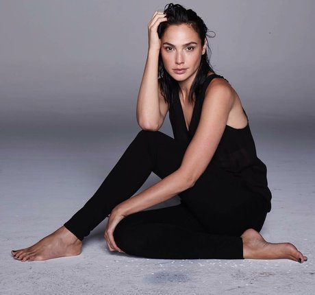 hairy legs onlyfans hot sexy picture