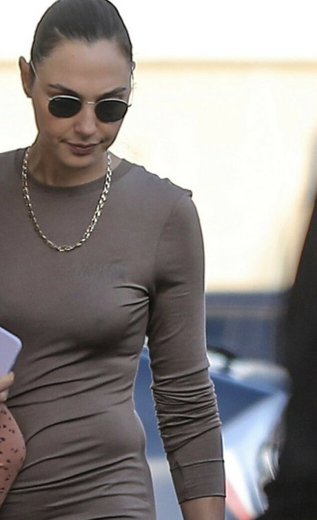 gal gadot model porn img